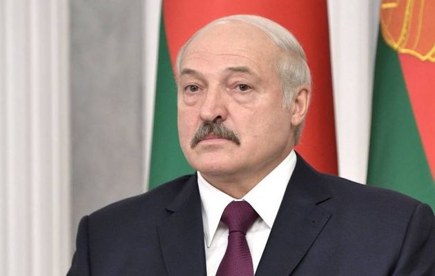 Лукашенко объяснил парад победы в Минске посреди пандемии 