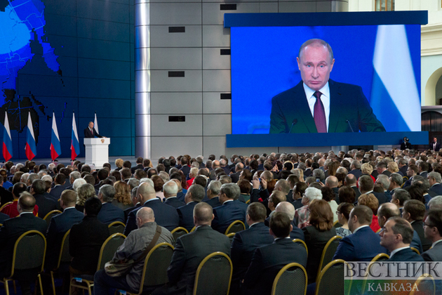 На место трагедии в Астрахани прилетел Путин