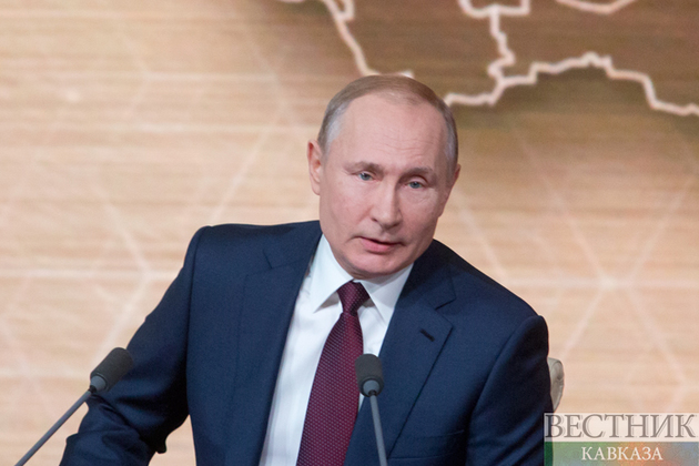 Владимир Путин: Саакашвили будет цепляться за власть