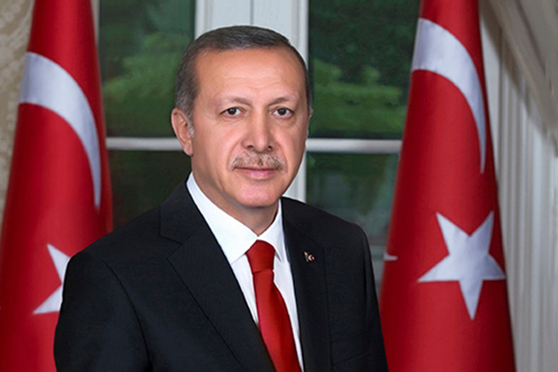 Премьер Турции выступил с обращением к народу