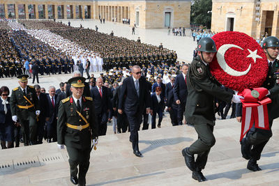 Народ Турции празднует 97-ю годовщину победы в битве при Думлупынаре