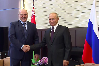 Лукашенко обсудит с Путиным в Москве союзные программы