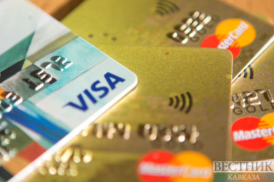 Mastercard и Visa приостанавливают деятельность в России